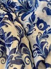 Lade das Bild in den Galerie-Viewer, Zeta Phi Beta Fashion Floral Lightweight Scarf ZPB - Simply Dovely