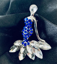 Lade das Bild in den Galerie-Viewer, Zeta Phi Beta Finer Woman Pendant Brooch - Simply Dovely
